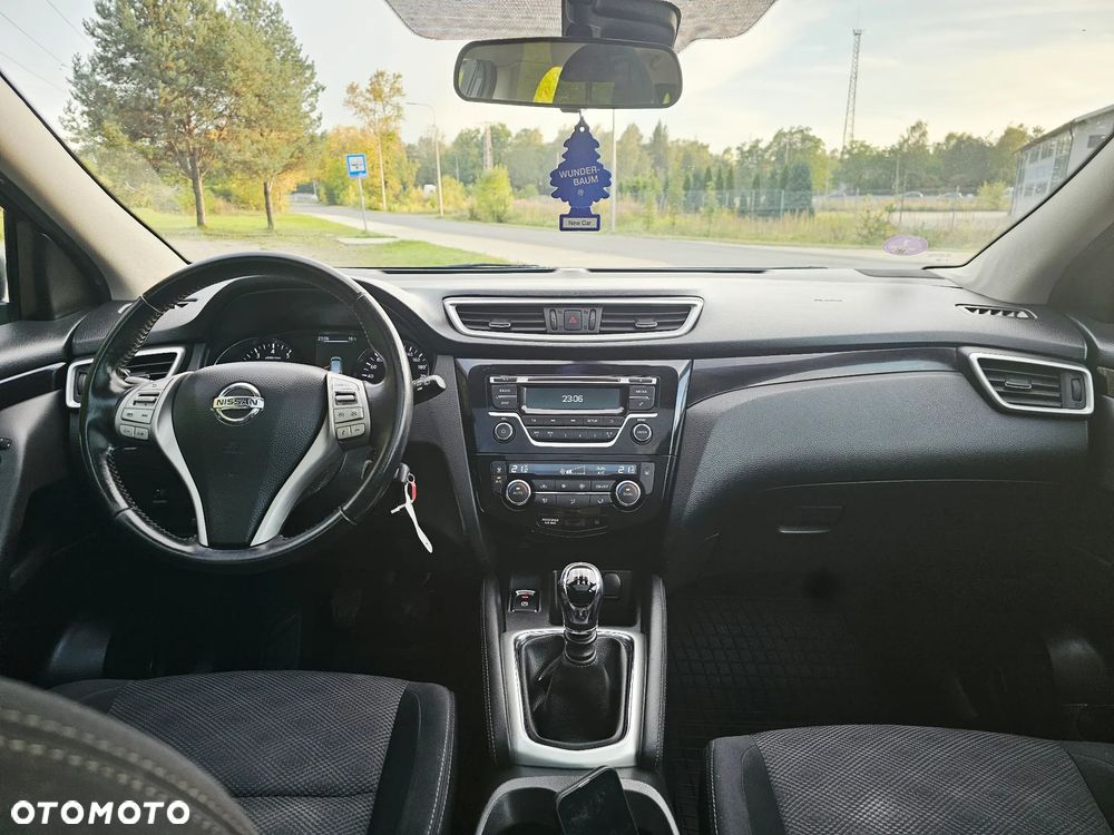 Nissan Qashqai 1.2 DIG-T Acenta EU6 - 13