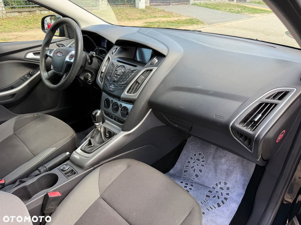 Ford Focus - 10