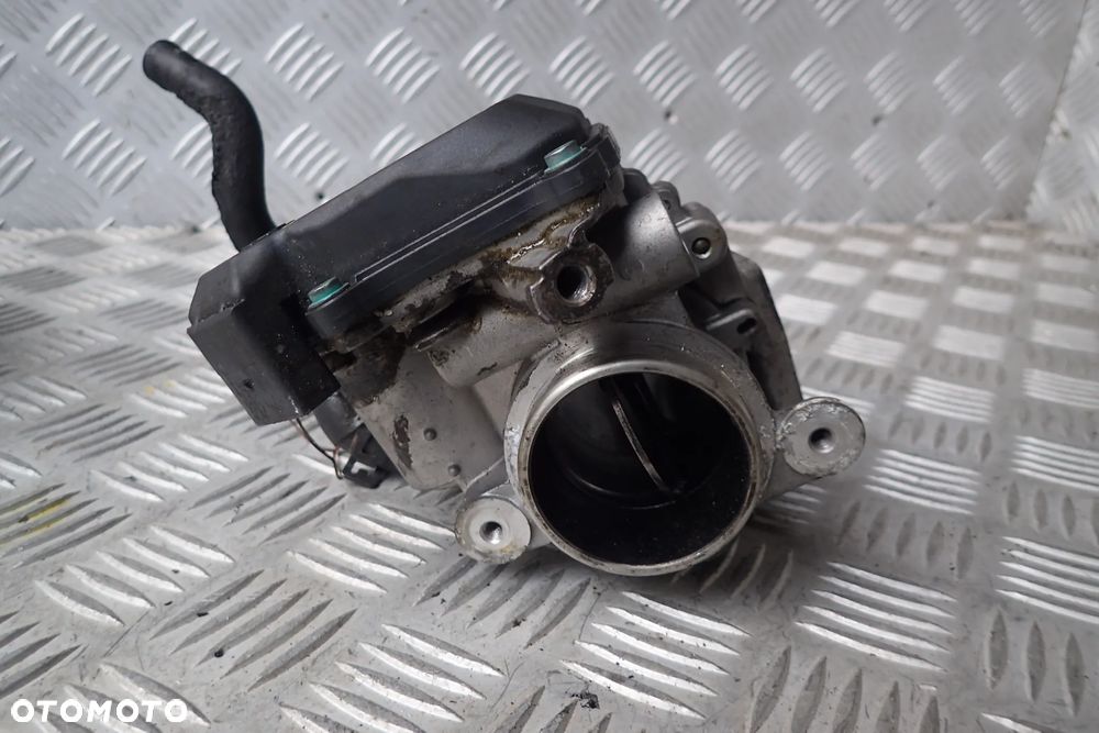 PRZEPUSTNICA VW AUDI SEAT 04L128063T + KRUCIEC  04L128637B KOMPLET - 1