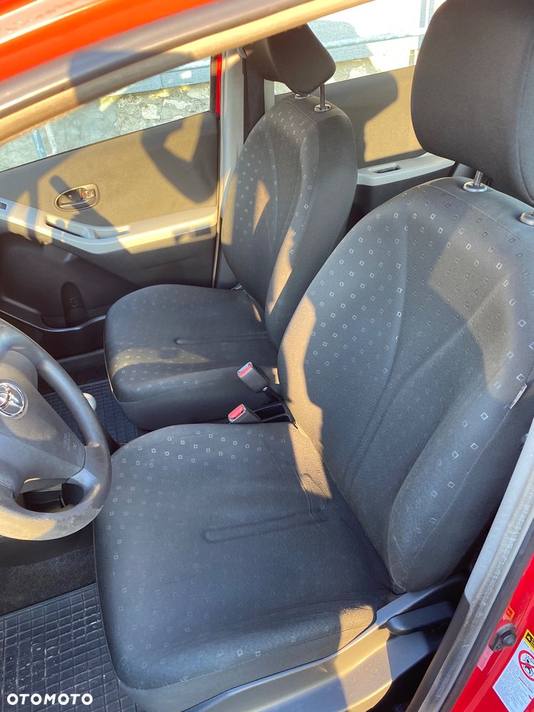 Toyota Yaris - 35