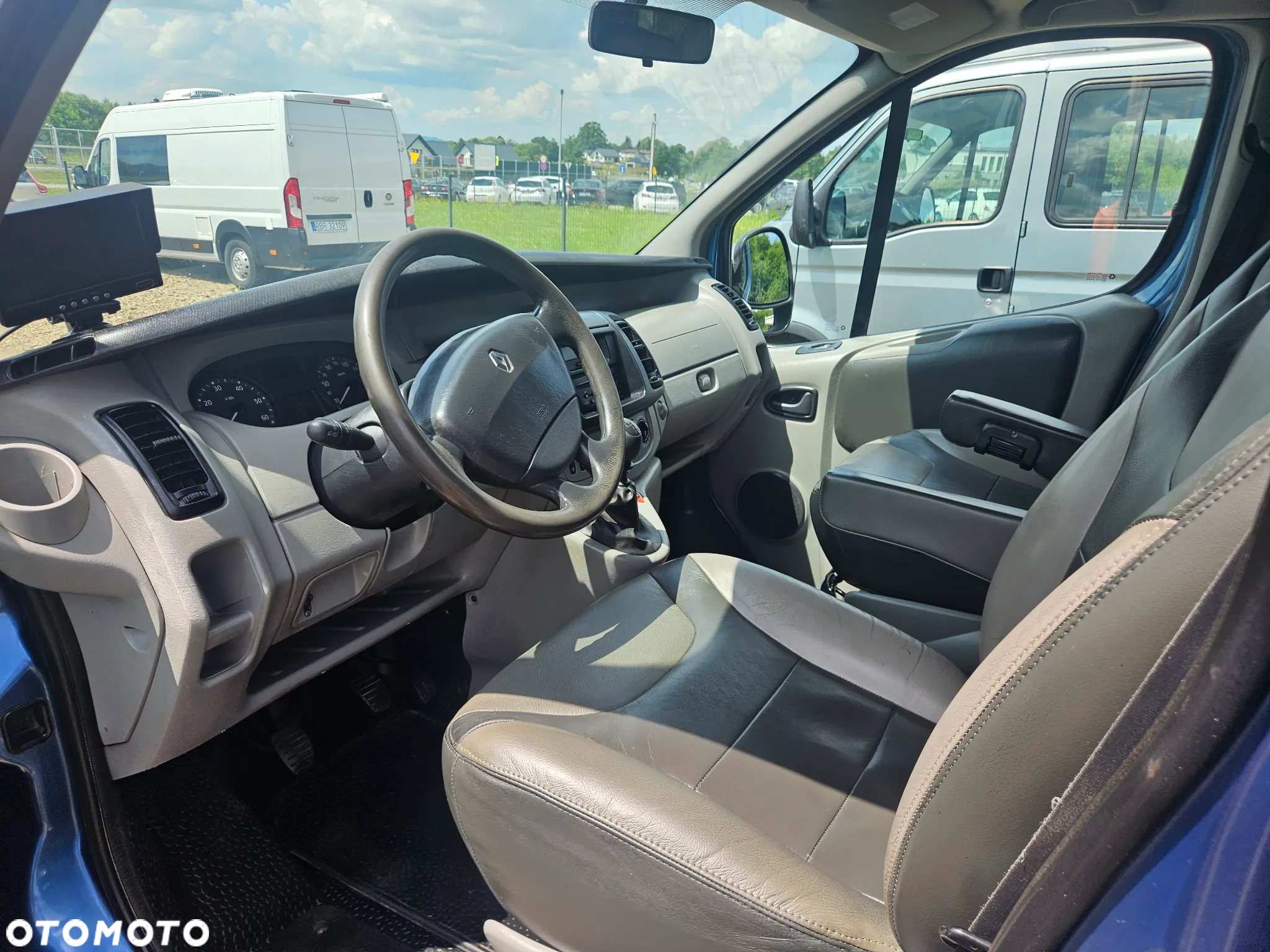Renault TRAFIC - 8