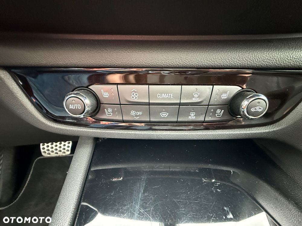 Opel Insignia Sport2.0 Direct InjTurbo 4x4 Ultimate Exclusive - 17