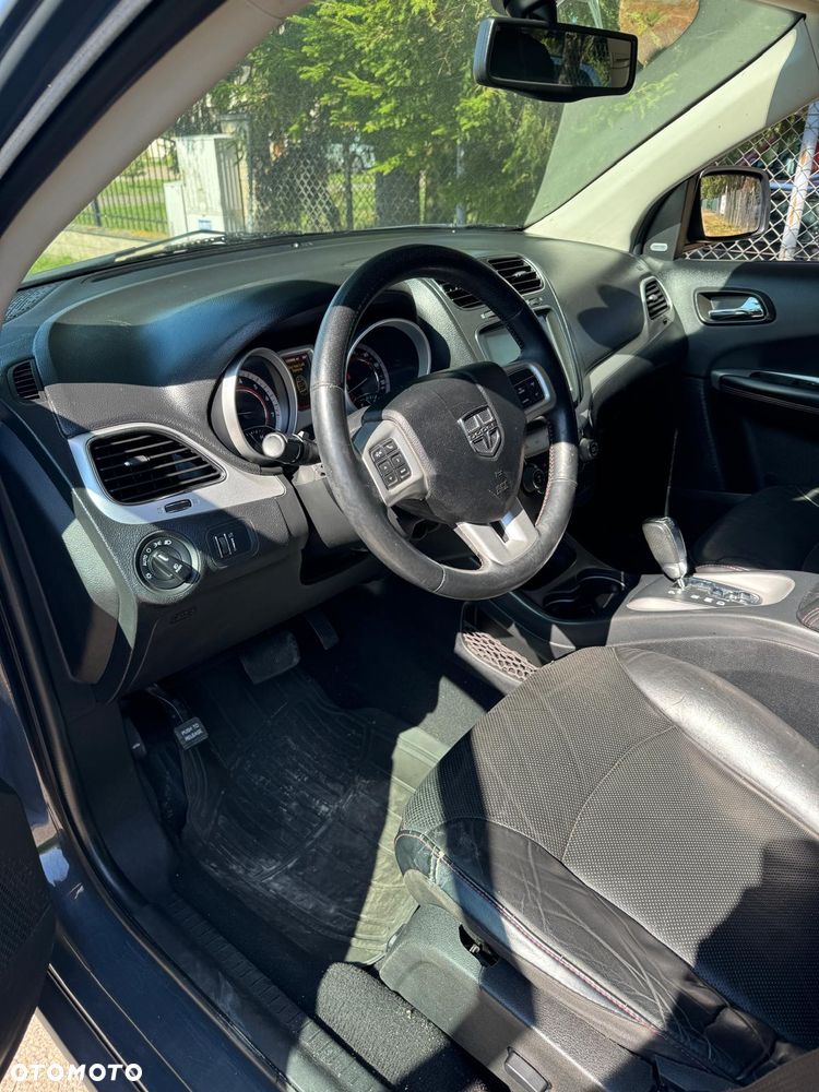 Dodge Journey - 8