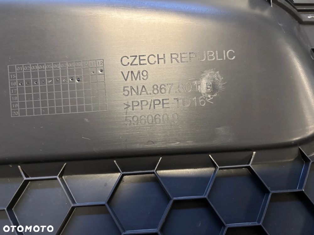 VW Tiguan II 5NA tapicerka klapy bagażnika 5NA867601 - 3