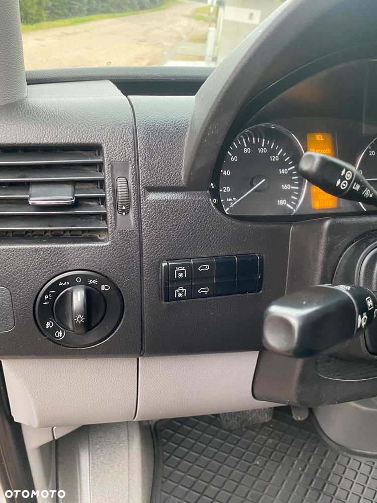 Mercedes-Benz Sprinter 319 - 12