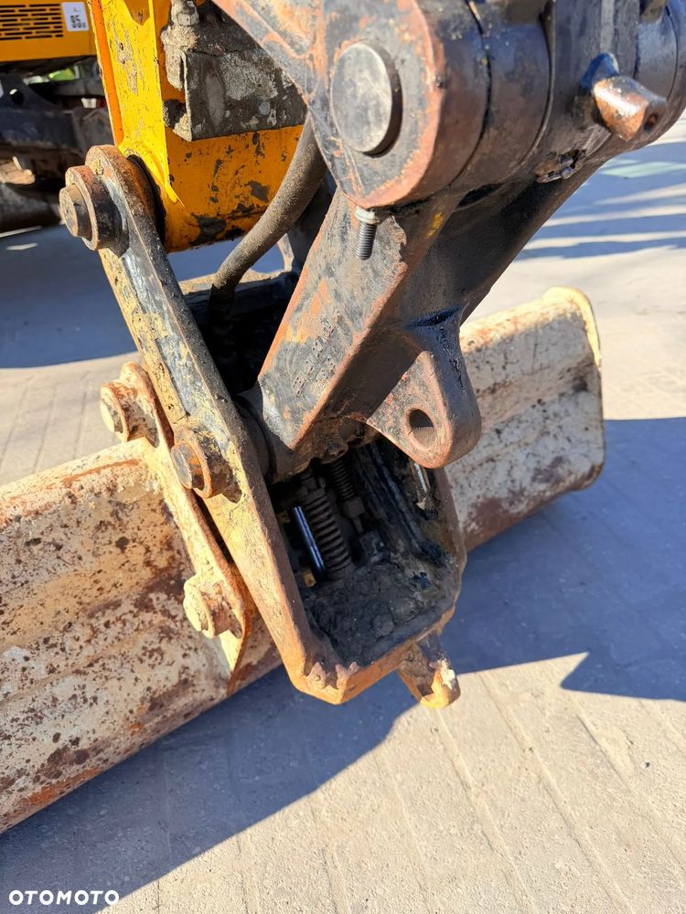 JCB 57C-1 - 25