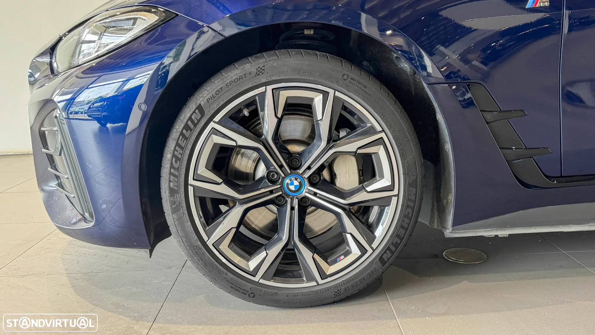 BMW i4 eDrive40 Pack Desportivo M - 26