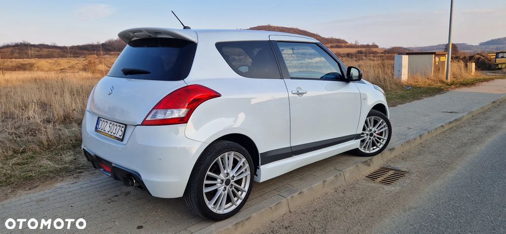 Suzuki Swift - 4