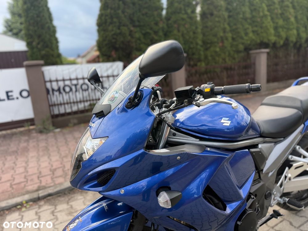 Suzuki GSX - 14