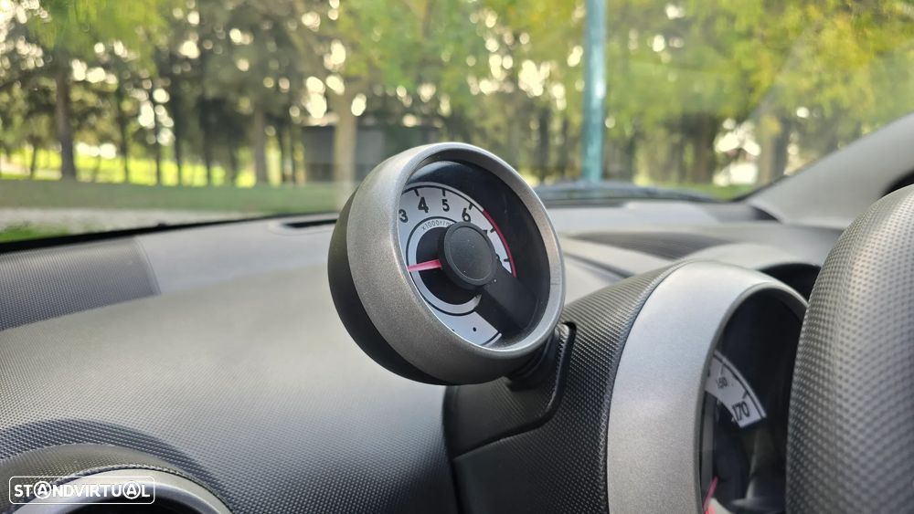 Peugeot 107 1.0 Urban - 31
