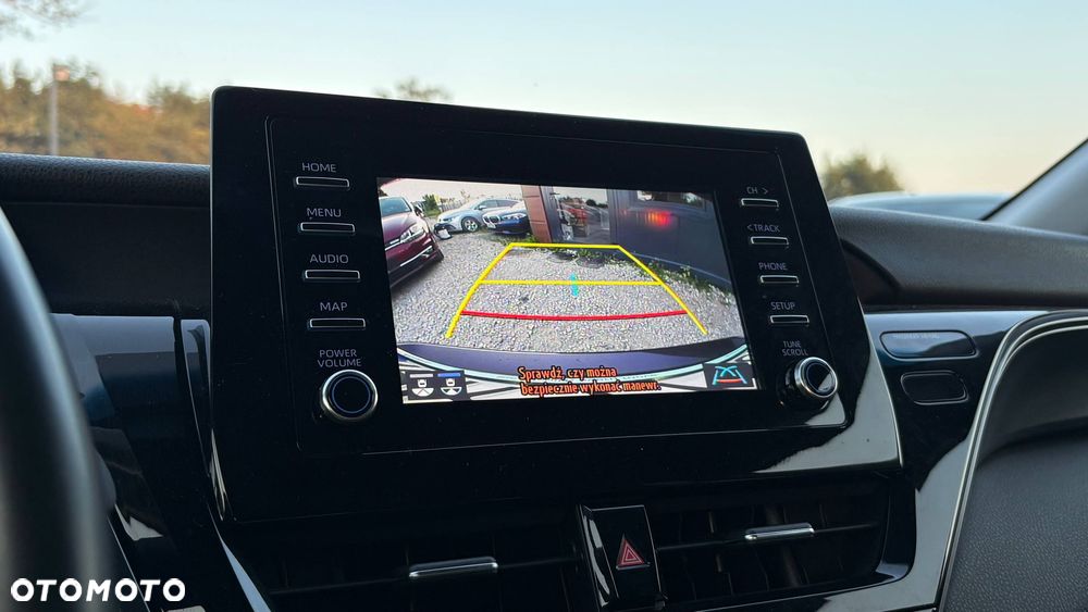 Toyota Camry 2.5 Hybrid Comfort CVT - 30