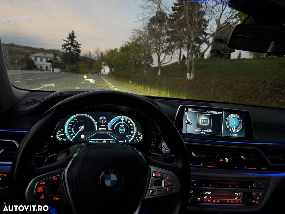 BMW Seria 7 740Li xDrive - 10