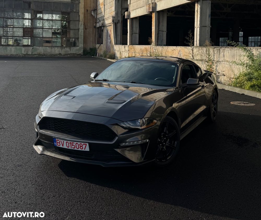 Ford Mustang 2.3 EcoBoost Aut. - 1