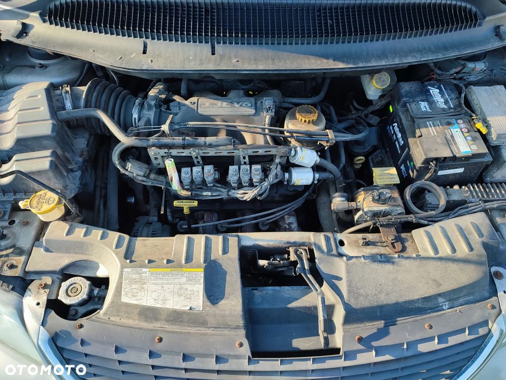 Chrysler Voyager - 17