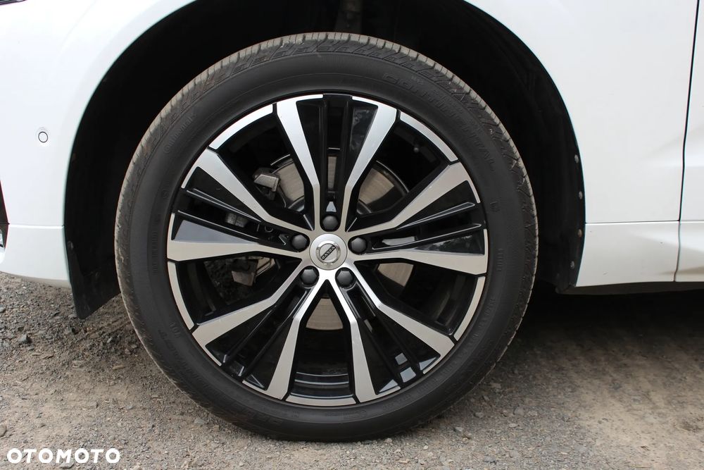 Volvo XC 60 B5 B AWD Geartronic RDesign - 15