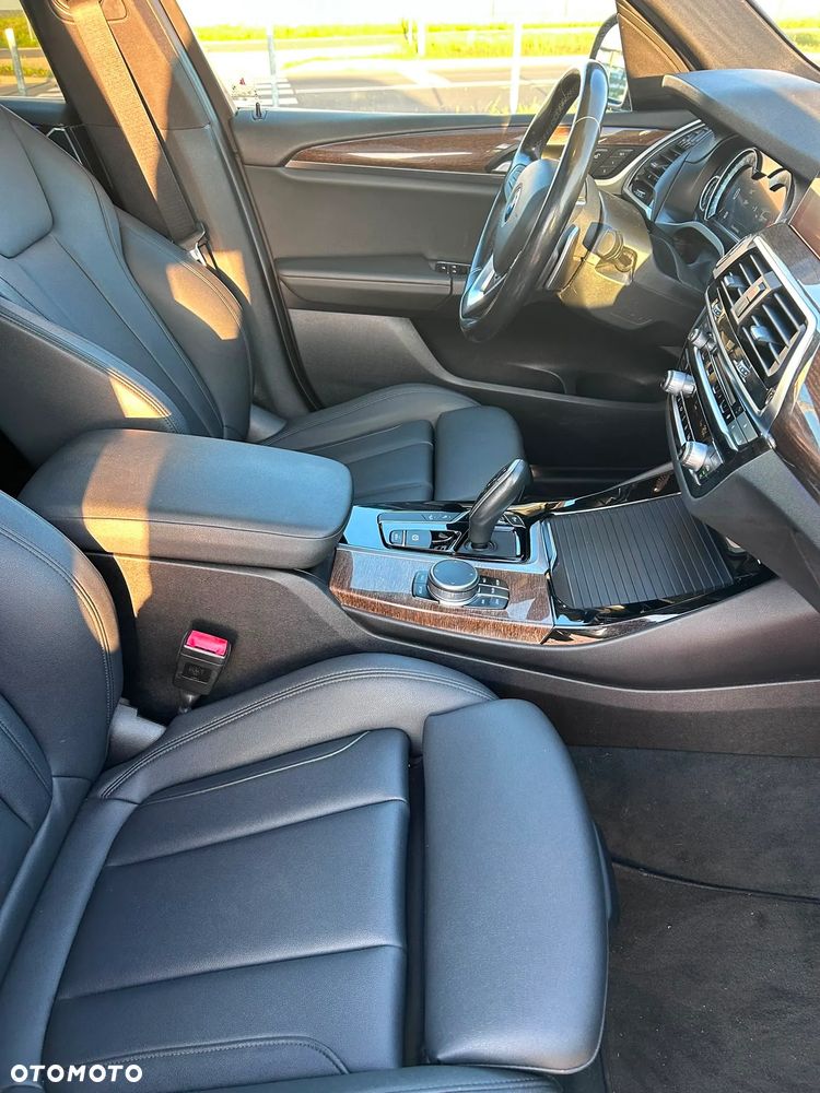 BMW X3 xDrive30i GPF Advantage sport - 32
