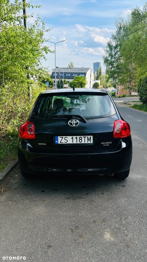 Toyota Auris 2.2 D-4D X + NAVI - 3