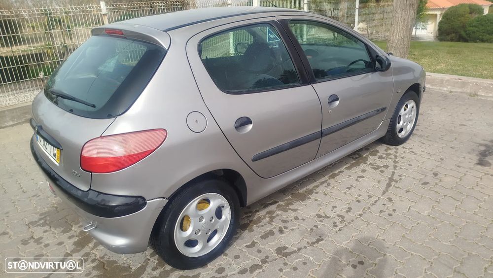 Peugeot 206 1.1 XR - 3