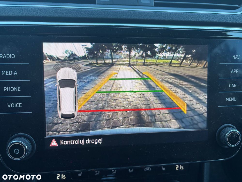 Skoda Superb 2.0 TDI DSG Style - 35