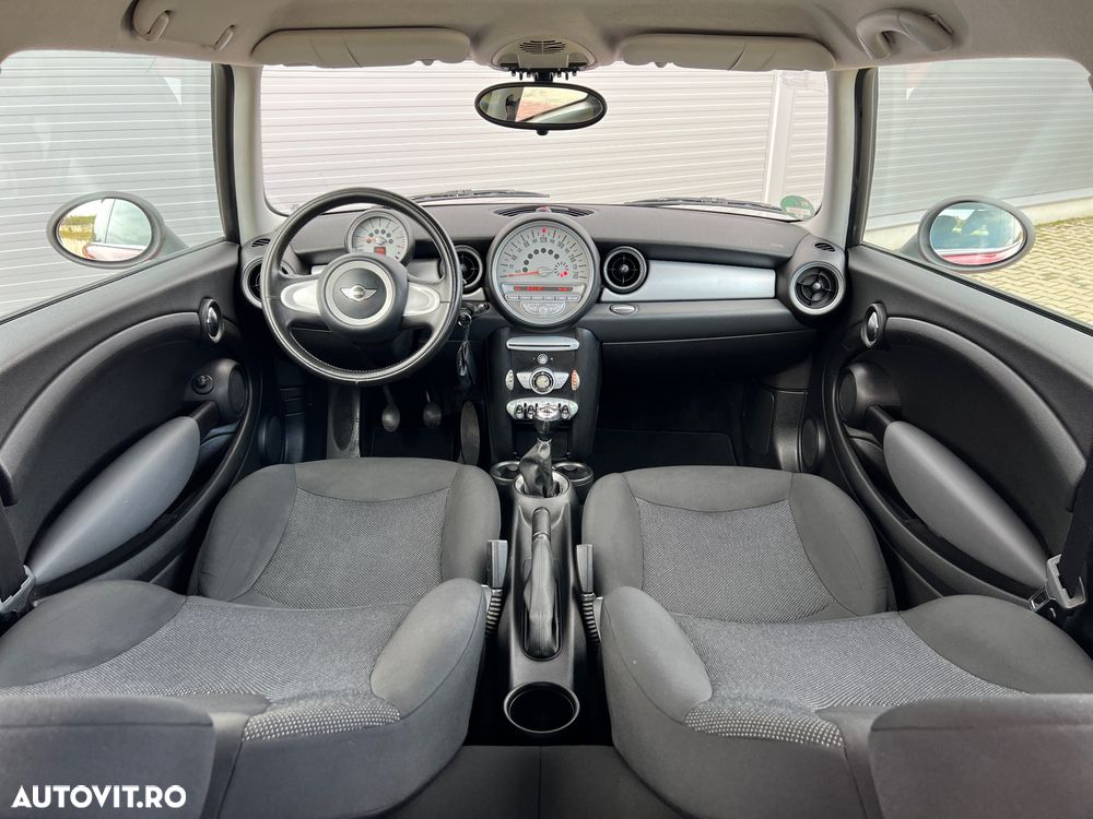 Mini Cooper One - 8