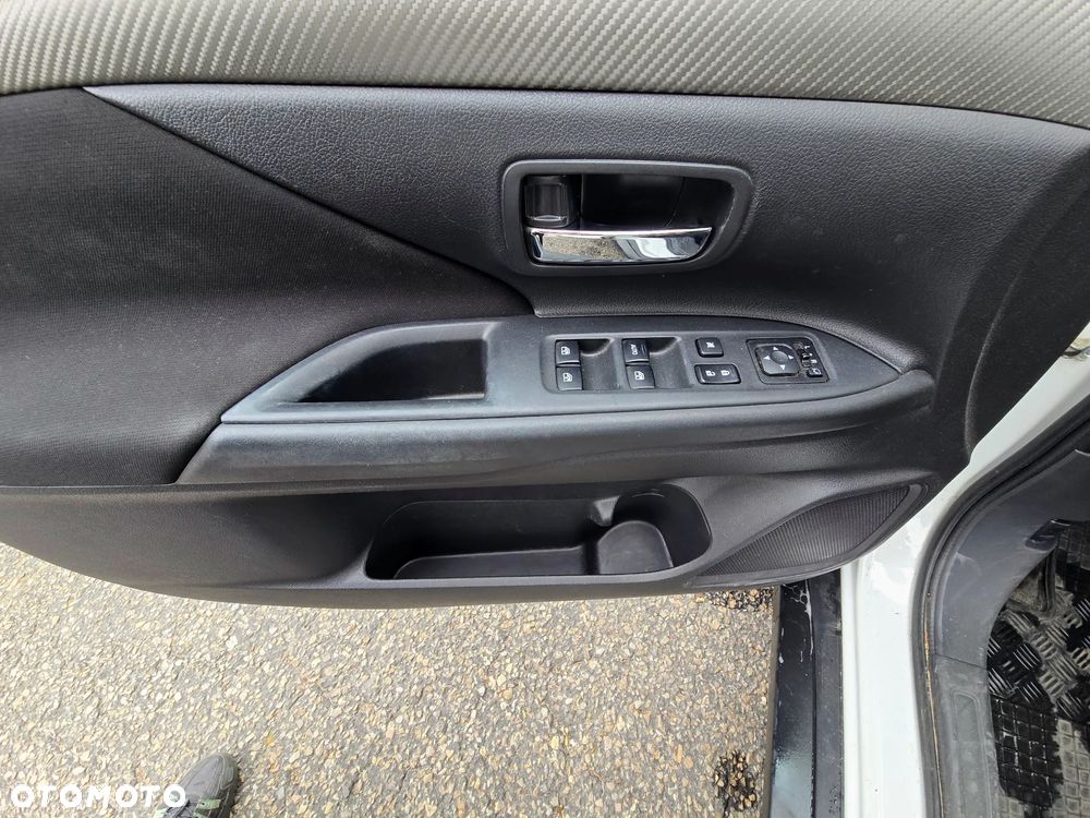 Mitsubishi Outlander 2.2 DID Intense + 4WD - 23