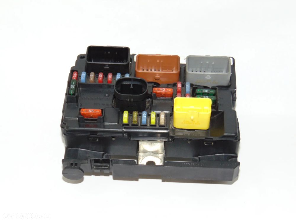 Moduł sterownik BSM skrzynka puszka bezpieczników 9664997880 Citroen C2 C3 FL lift Peugeot 1007 207 05-12r - 3