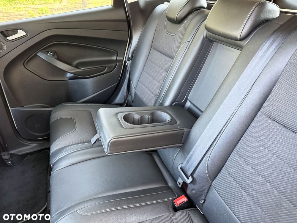 Ford Kuga 2.0 TDCi 4x4 Titanium - 33
