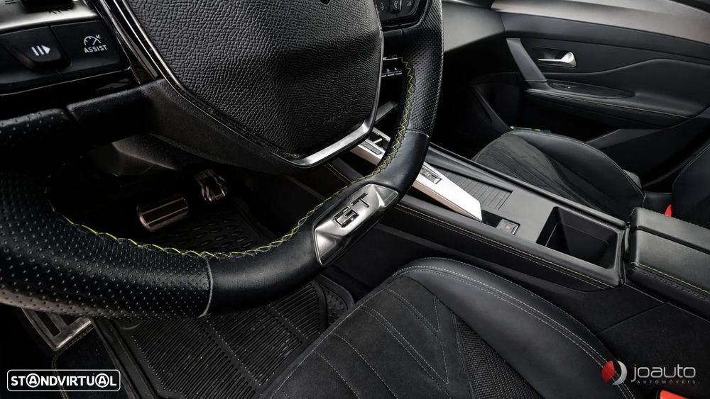 Peugeot 408 - 18