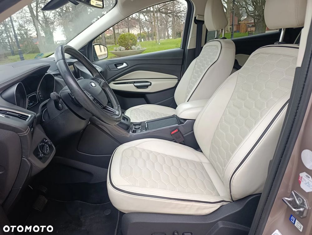 Ford Kuga 2.0 TDCi 4x4 Vignale - 27