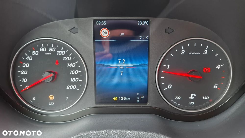Mercedes-Benz Sprinter - 24