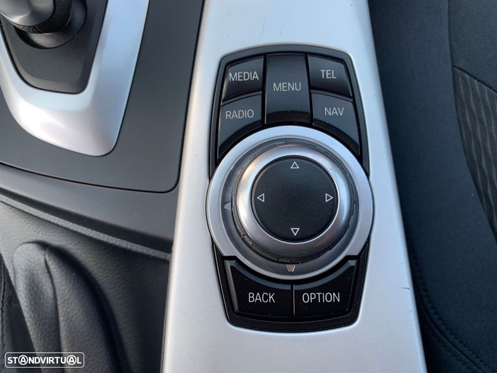 BMW 320 d Touring Auto Pack M - 24