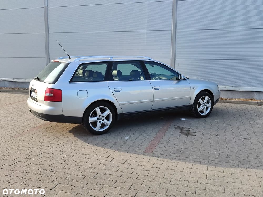 Audi A6 Avant 2.4 - 13