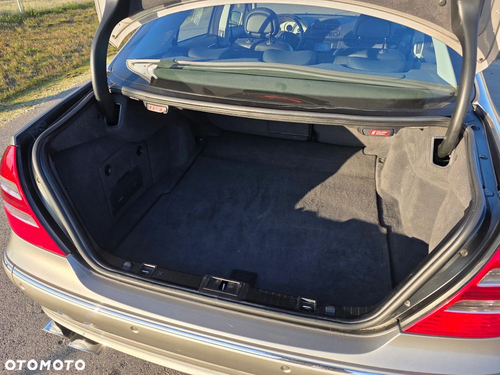 Mercedes-Benz Klasa E - 15