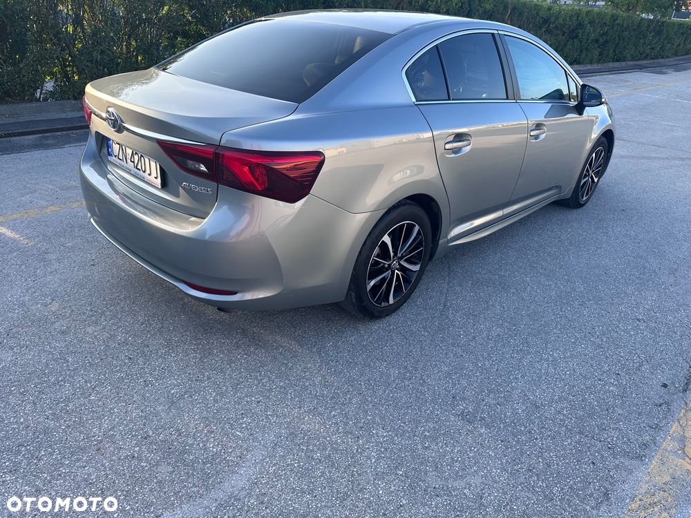 Toyota Avensis 1.8 Prestige MS - 2