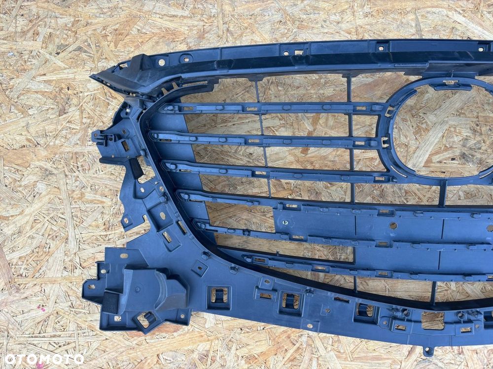 MAZDA 3 III ORYGINALNA ATRAPA GRILL BADH-50712 - 2