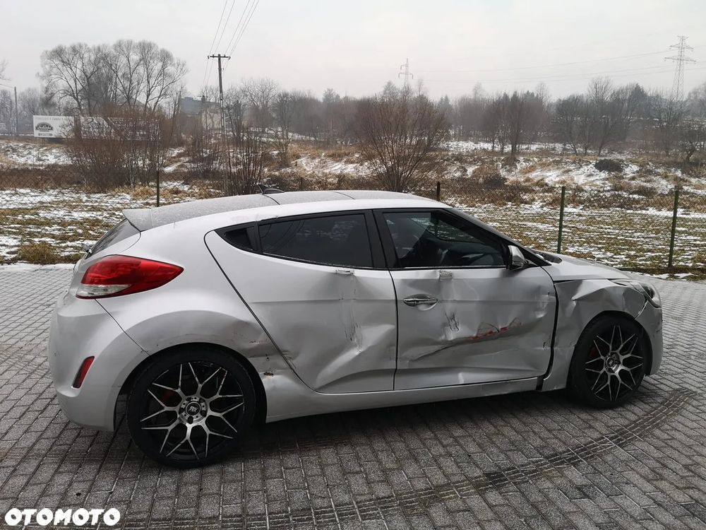Hyundai Veloster 1.6 GDI Premium - 12