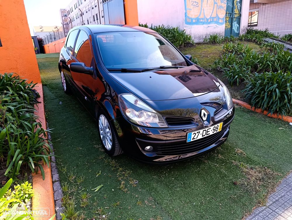 Renault Clio 1.5 DCI Dinamique - 2