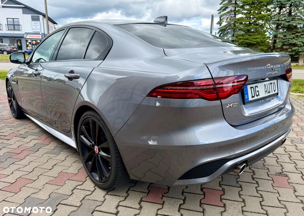 Jaguar XE P250 R-Dynamic SE - 5