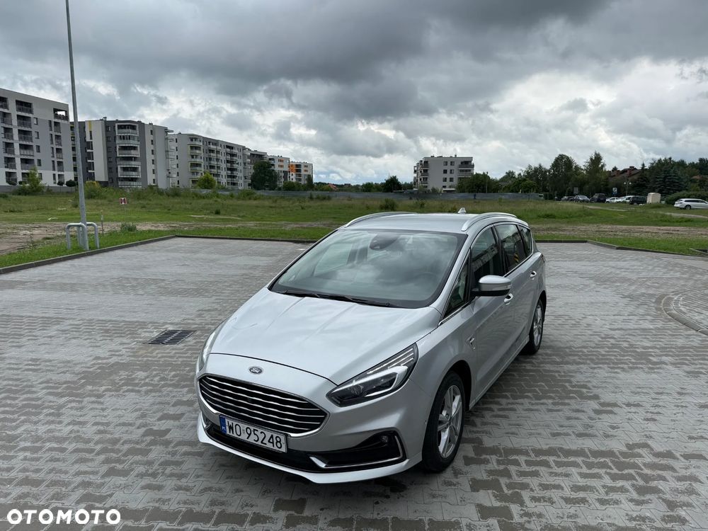 Ford S-Max - 13