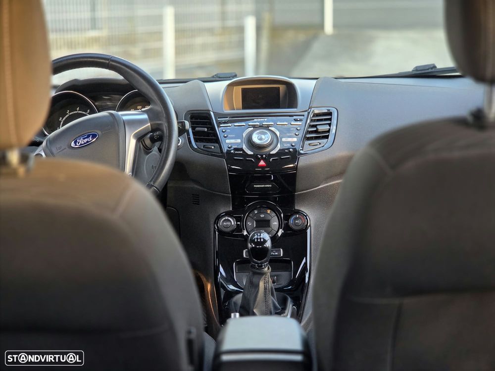 Ford Fiesta 1.0 T EcoBoost Titanium - 11