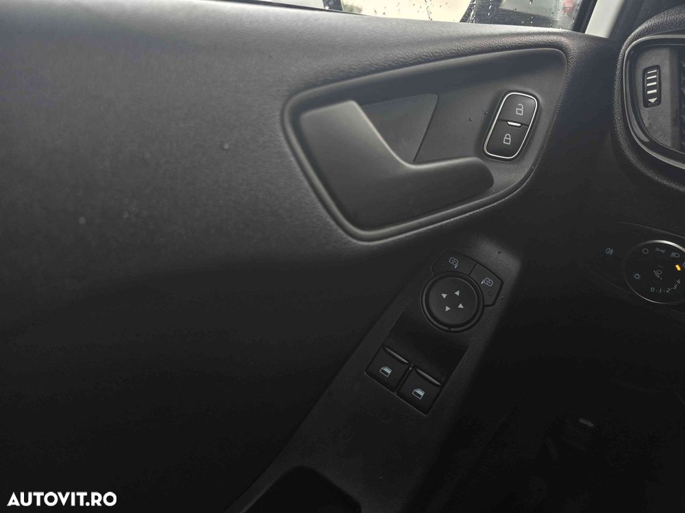 Ford Fiesta - 17