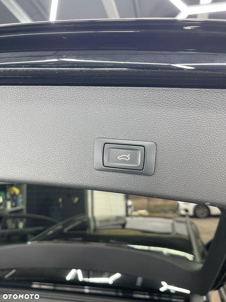 Audi A4 Avant 2.0 TDI DPF multitronic S line Sportpaket - 29