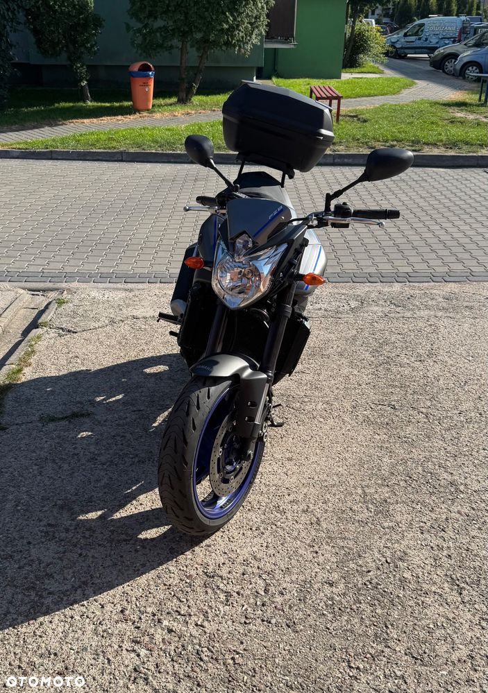 Yamaha FZ8 - 1