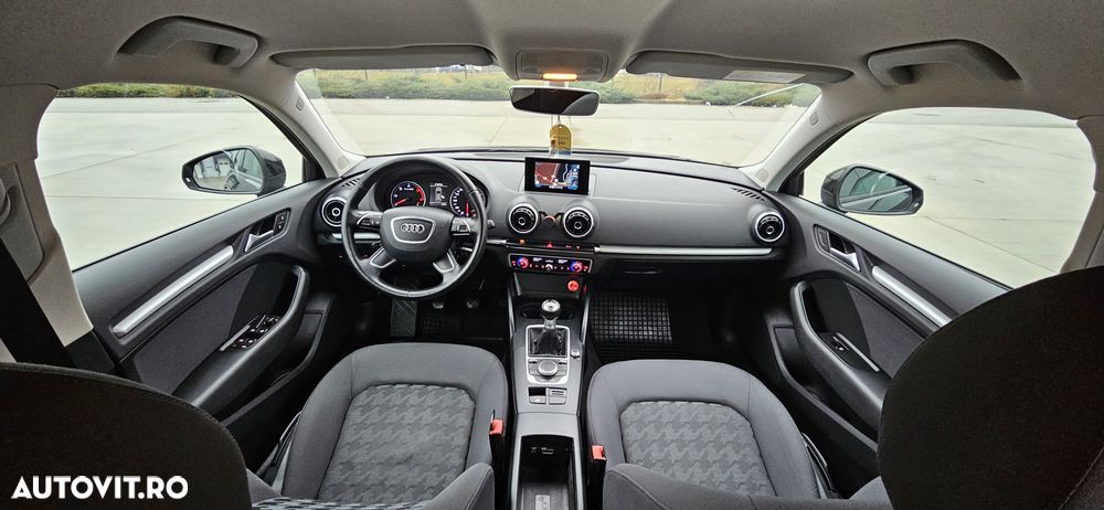 Audi A3 1.6 TDI clean Ambiente - 10