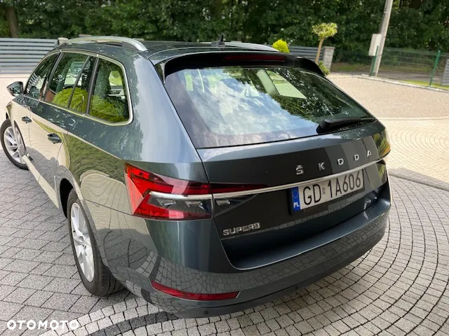Skoda Superb 2.0 TSI Ambition DSG - 9
