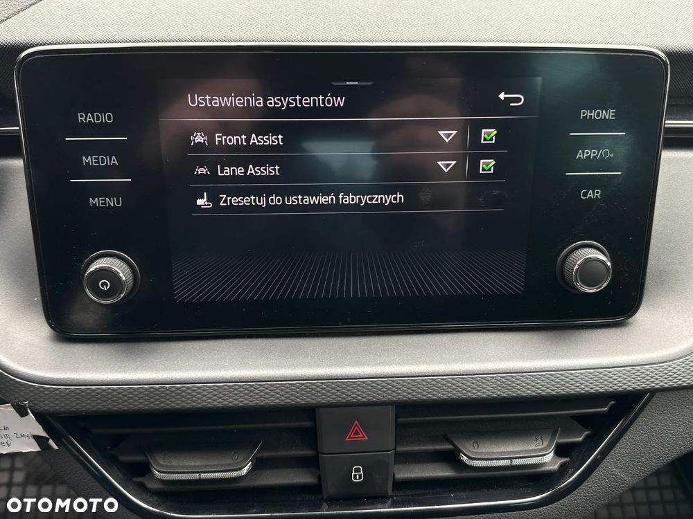 Skoda Kamiq 1.5 TSI DSG Style - 17