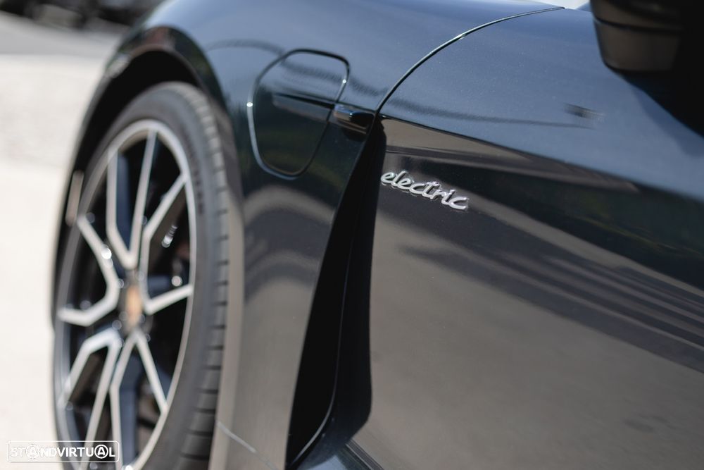 Porsche Taycan Sport Turismo - 7