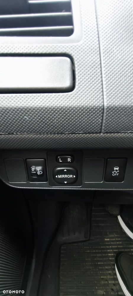 Toyota Auris 1.4 D-4D - 6