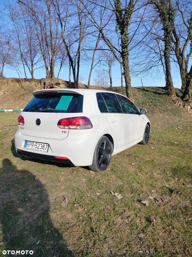 Volkswagen Golf - 6