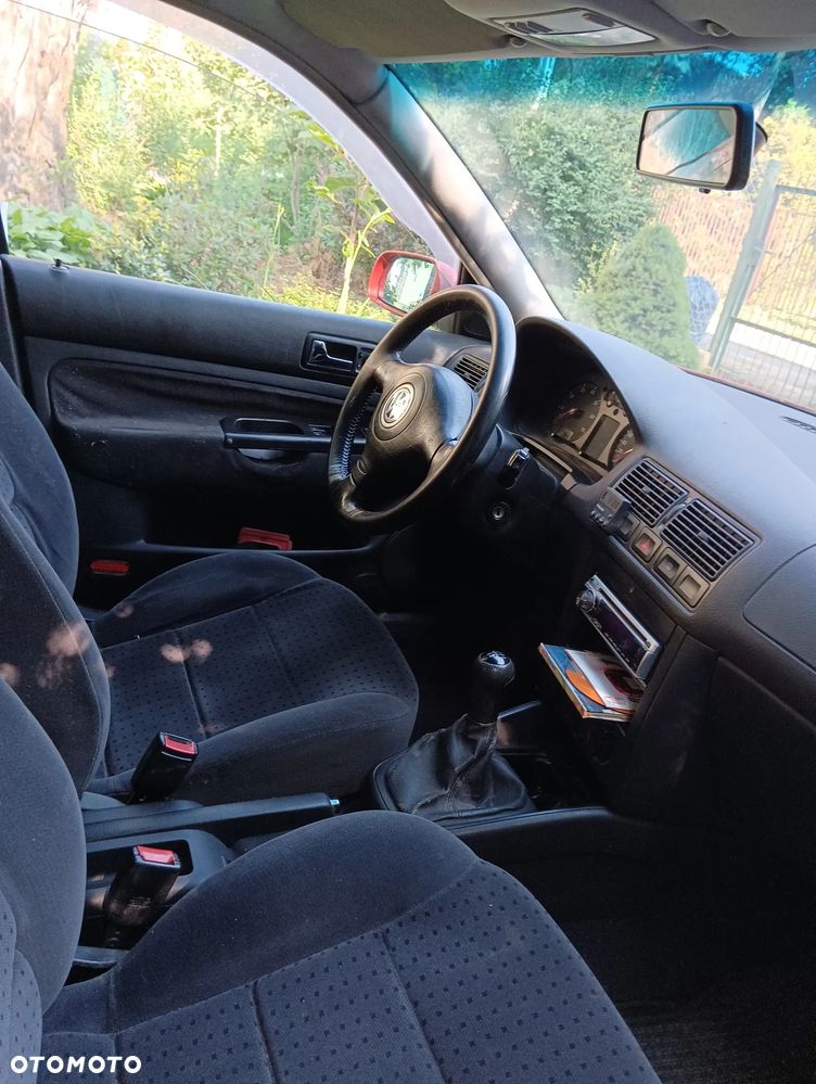 Volkswagen Golf - 5